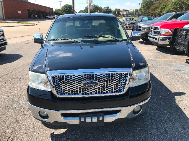 Ford F-150 Vehicle Full-screen Gallery Image 16