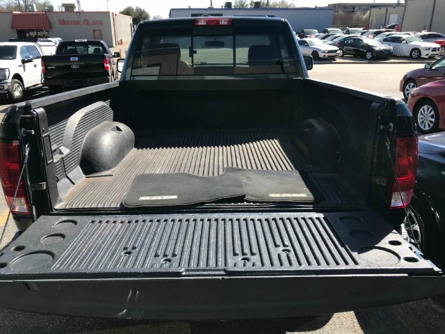 Ram 1500 Vehicle Full-screen Gallery Image 16