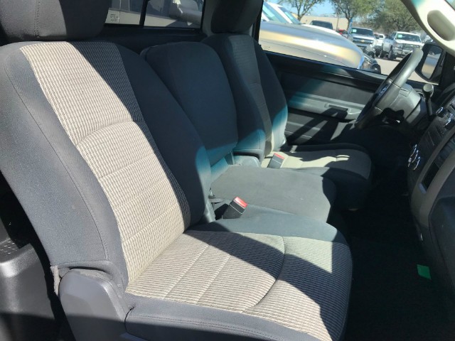 Ram 1500 Vehicle Full-screen Gallery Image 18