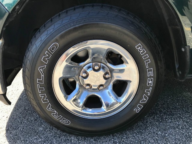 Ram 1500 Vehicle Full-screen Gallery Image 23