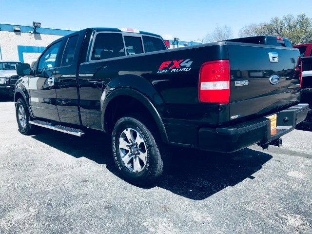 Ford F-150 Vehicle Full-screen Gallery Image 5