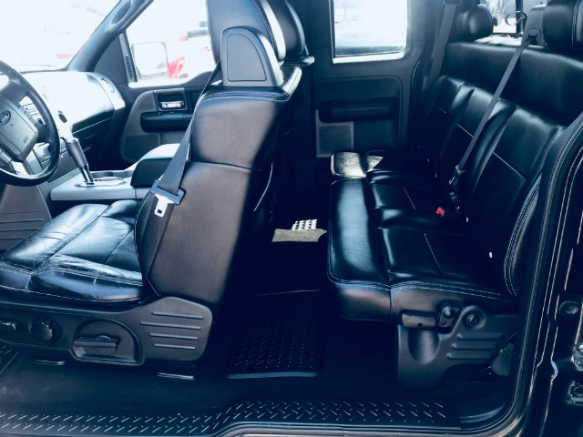 Ford F-150 Vehicle Full-screen Gallery Image 10