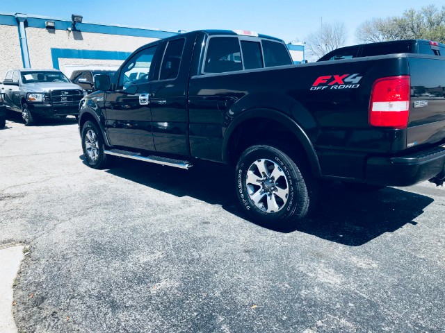 Ford F-150 Vehicle Full-screen Gallery Image 22