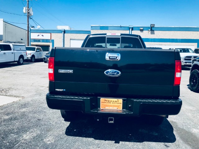 Ford F-150 Vehicle Full-screen Gallery Image 26