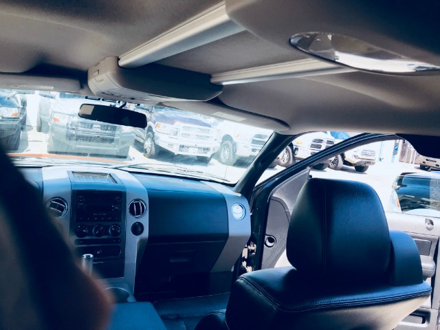 Ford F-150 Vehicle Full-screen Gallery Image 31