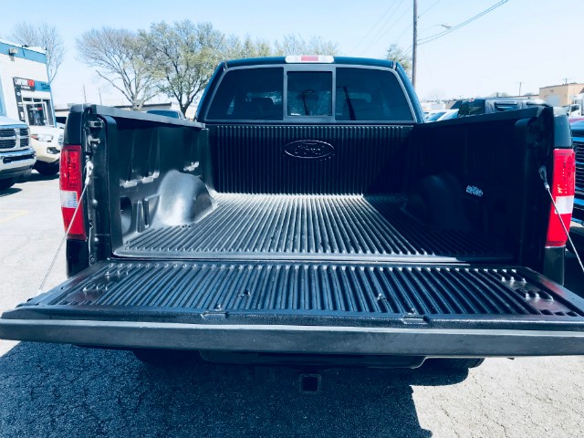 Ford F-150 Vehicle Full-screen Gallery Image 40