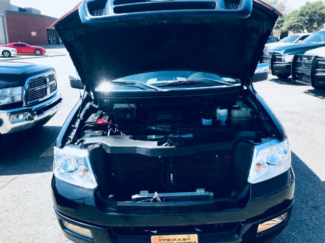 Ford F-150 Vehicle Full-screen Gallery Image 41