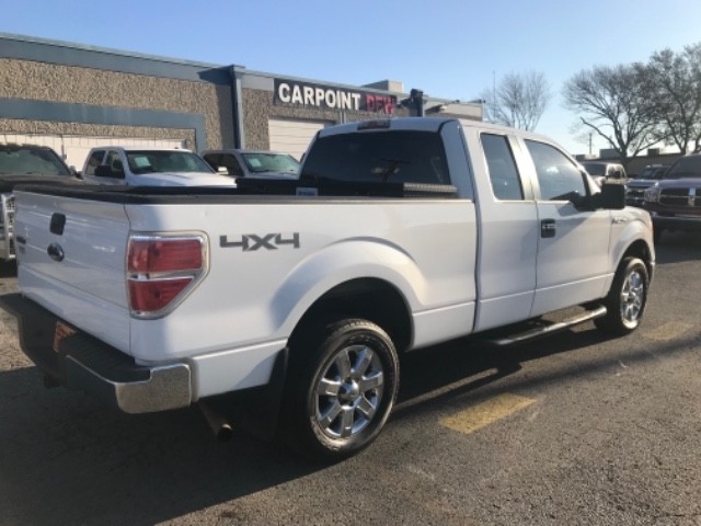 Ford F-150 Vehicle Full-screen Gallery Image 03