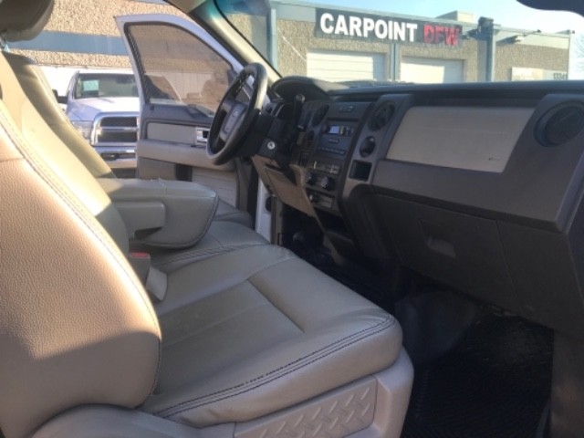 Ford F-150 Vehicle Full-screen Gallery Image 11