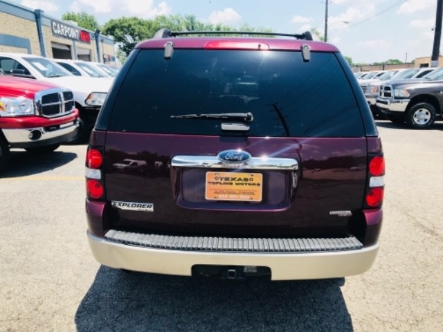 Ford Explorer Vehicle Full-screen Gallery Image 6