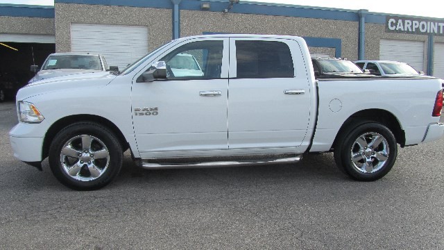 Ram 1500 Vehicle Full-screen Gallery Image 04