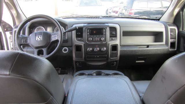 Ram 1500 Vehicle Full-screen Gallery Image 16