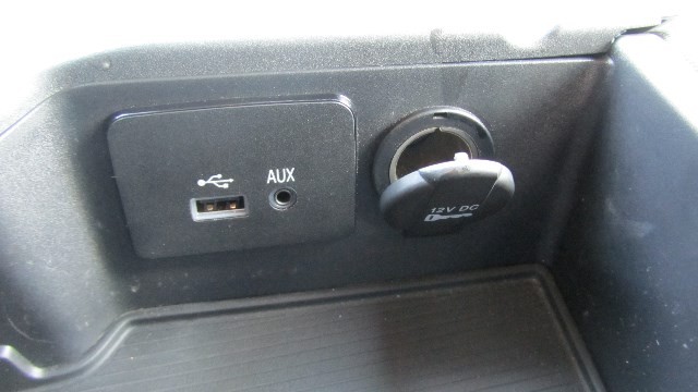 Ram 1500 Vehicle Full-screen Gallery Image 18