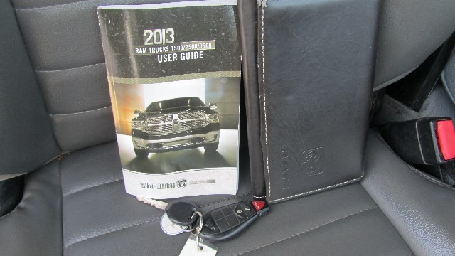 Ram 1500 Vehicle Full-screen Gallery Image 23