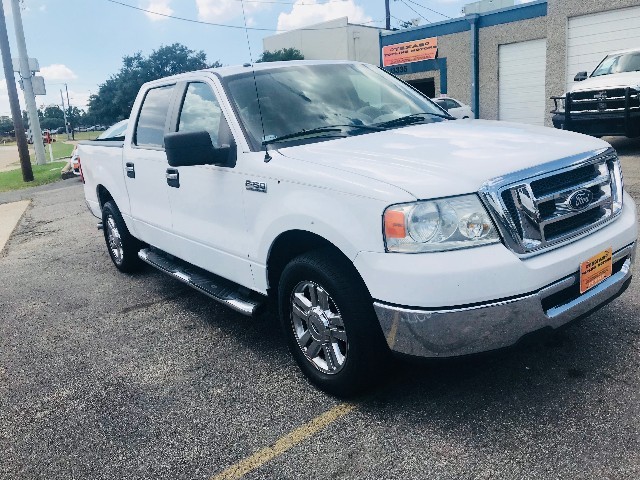 Ford F-150 Vehicle Full-screen Gallery Image 13