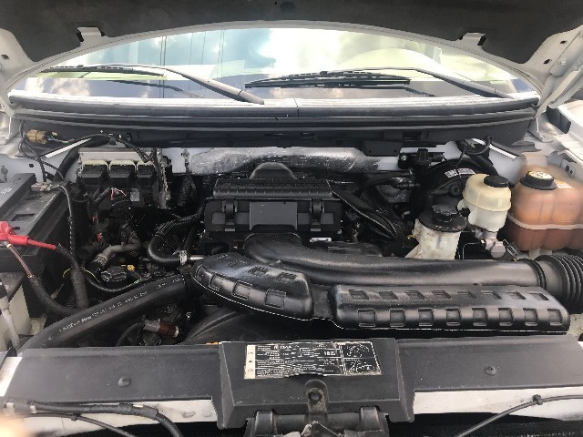 Ford F-150 Vehicle Full-screen Gallery Image 23