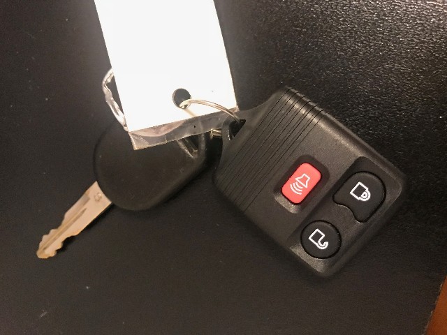 Ford F-150 Vehicle Full-screen Gallery Image 25