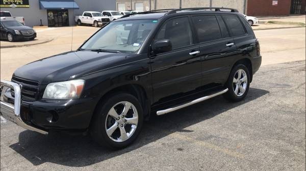 Toyota Highlander Vehicle Full-screen Gallery Image 2