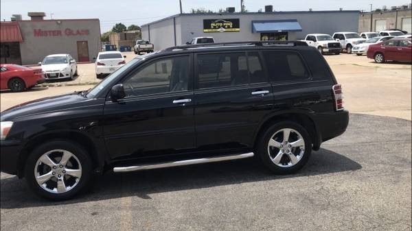 Toyota Highlander Vehicle Full-screen Gallery Image 4