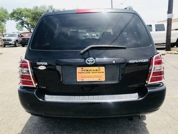 Toyota Highlander Vehicle Full-screen Gallery Image 9