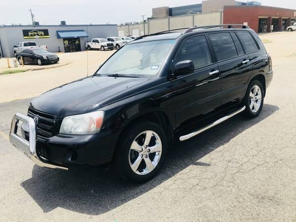 Toyota Highlander Vehicle Full-screen Gallery Image 25