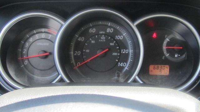 Nissan Versa Vehicle Full-screen Gallery Image 22