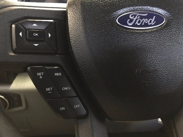 Ford F-150 Vehicle Full-screen Gallery Image 18