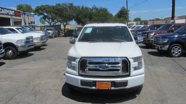 Ford F-150 Vehicle Full-screen Gallery Image 20