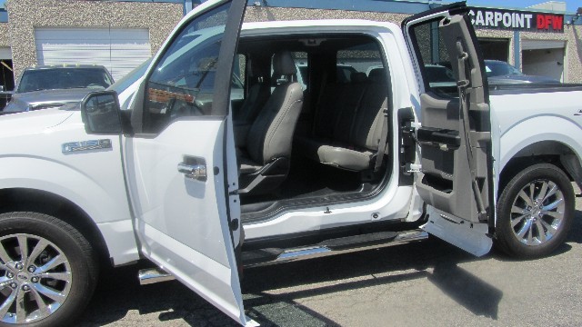 Ford F-150 Vehicle Full-screen Gallery Image 30