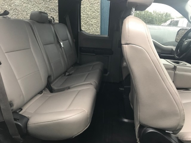 Ford F-150 Vehicle Full-screen Gallery Image 36