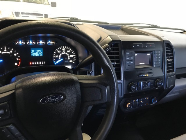 Ford F-150 Vehicle Full-screen Gallery Image 42