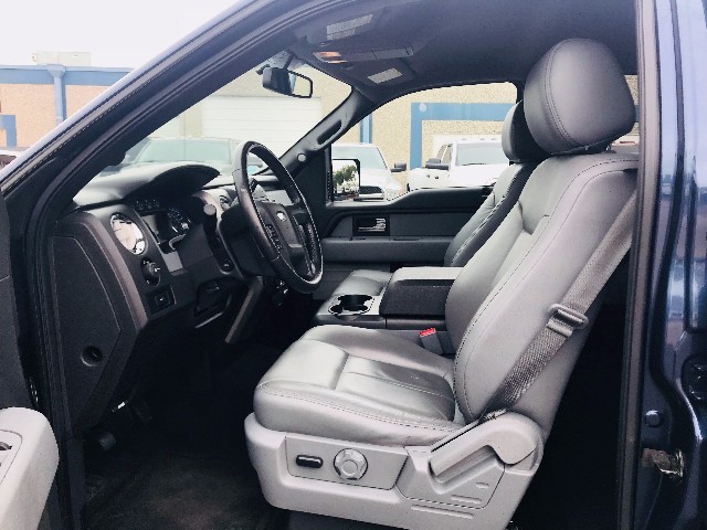 Ford F-150 Vehicle Full-screen Gallery Image 16