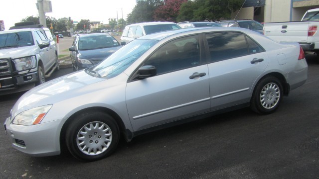 Honda Accord Sedan Vehicle Full-screen Gallery Image 2