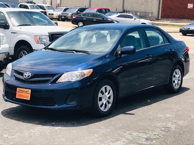 Toyota Corolla Vehicle Full-screen Gallery Image 03