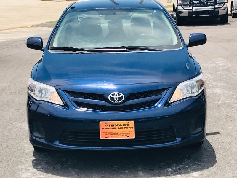 Toyota Corolla Vehicle Full-screen Gallery Image 12