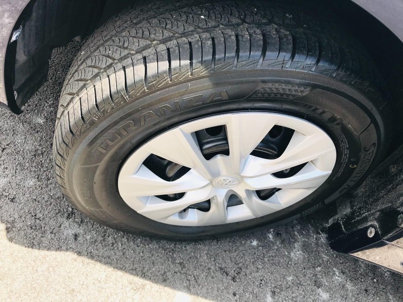 Toyota Corolla Vehicle Full-screen Gallery Image 22