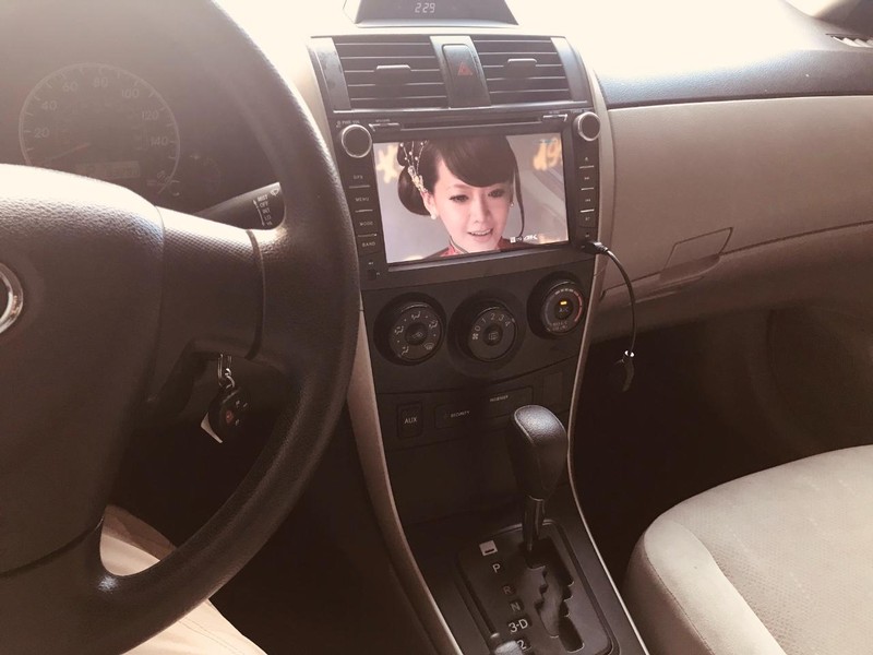 Toyota Corolla Vehicle Full-screen Gallery Image 27