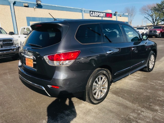 Nissan Pathfinder Vehicle Full-screen Gallery Image 06