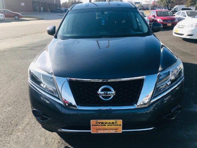 Nissan Pathfinder Vehicle Full-screen Gallery Image 10