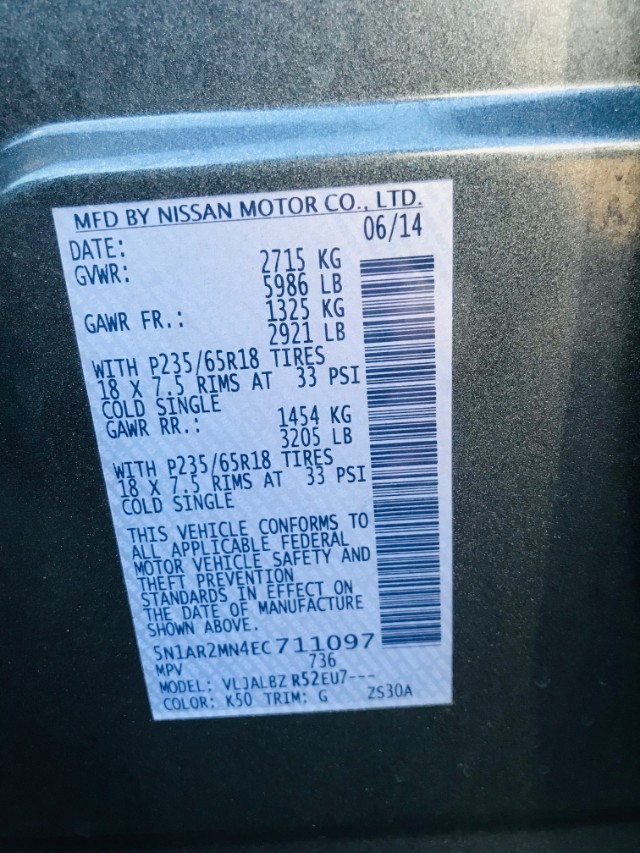 Nissan Pathfinder Vehicle Full-screen Gallery Image 17