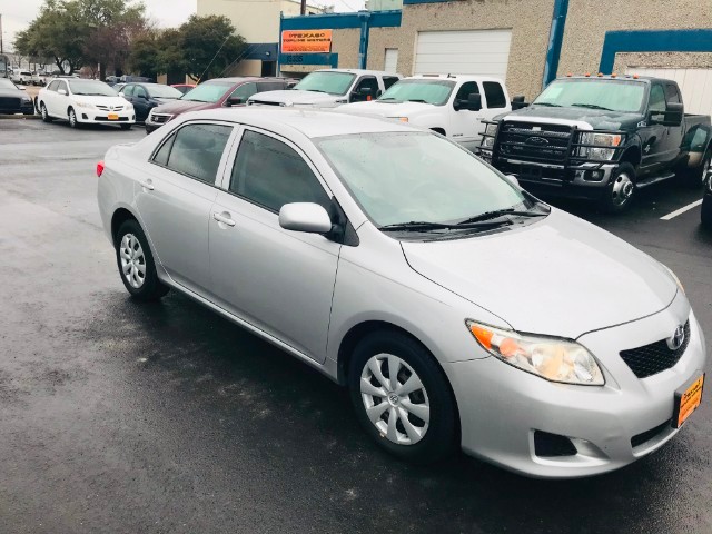 Toyota Corolla Vehicle Full-screen Gallery Image 08