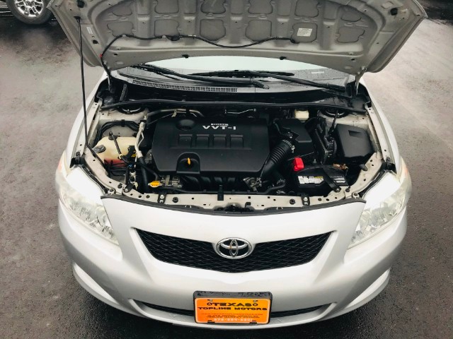 Toyota Corolla Vehicle Full-screen Gallery Image 21