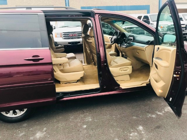 Honda Odyssey Vehicle Full-screen Gallery Image 12