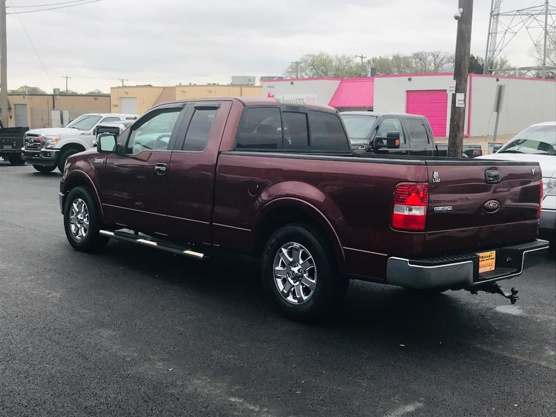 Ford F-150 Vehicle Full-screen Gallery Image 14