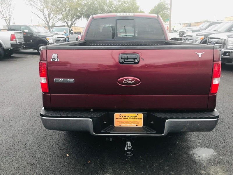 Ford F-150 Vehicle Full-screen Gallery Image 16