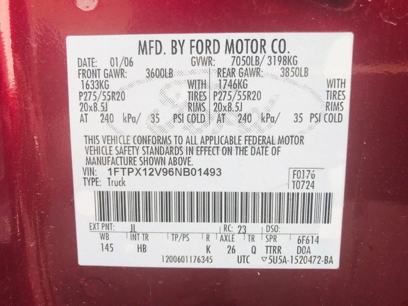 Ford F-150 Vehicle Full-screen Gallery Image 29