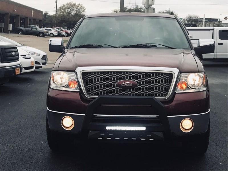 Ford F-150 Vehicle Full-screen Gallery Image 31