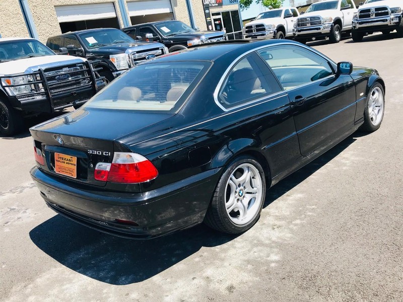 BMW 3 Series Vehicle Full-screen Gallery Image 7