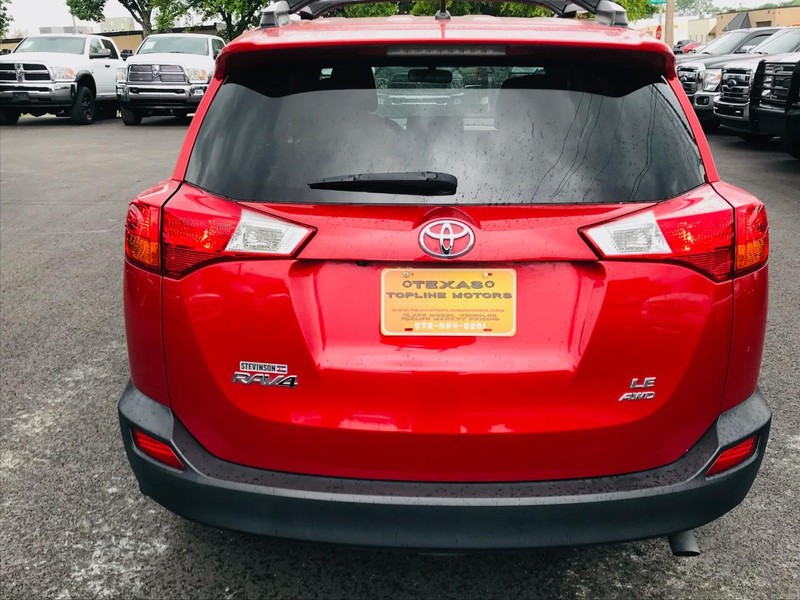 Toyota RAV4 Vehicle Full-screen Gallery Image 06