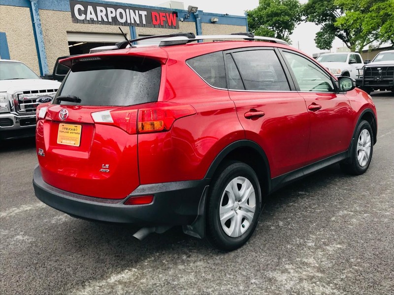 Toyota RAV4 Vehicle Full-screen Gallery Image 07